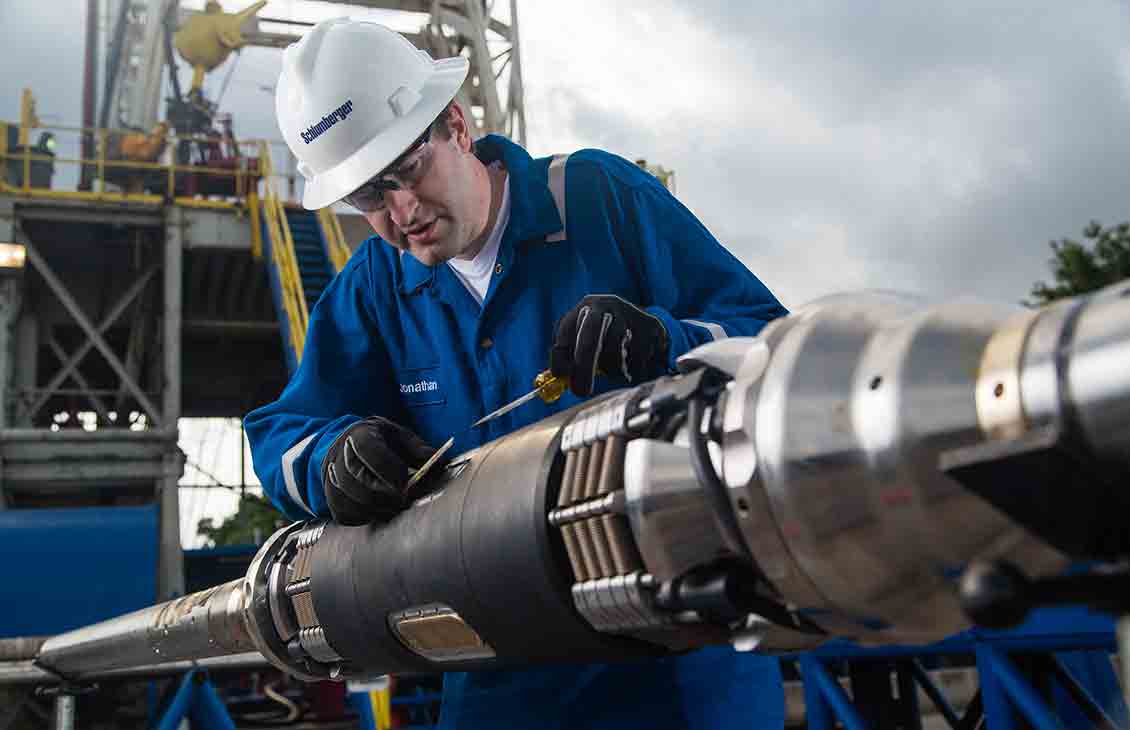 Saturn 3D Radial Probe for Fluid Sampling and Pressure Measurement